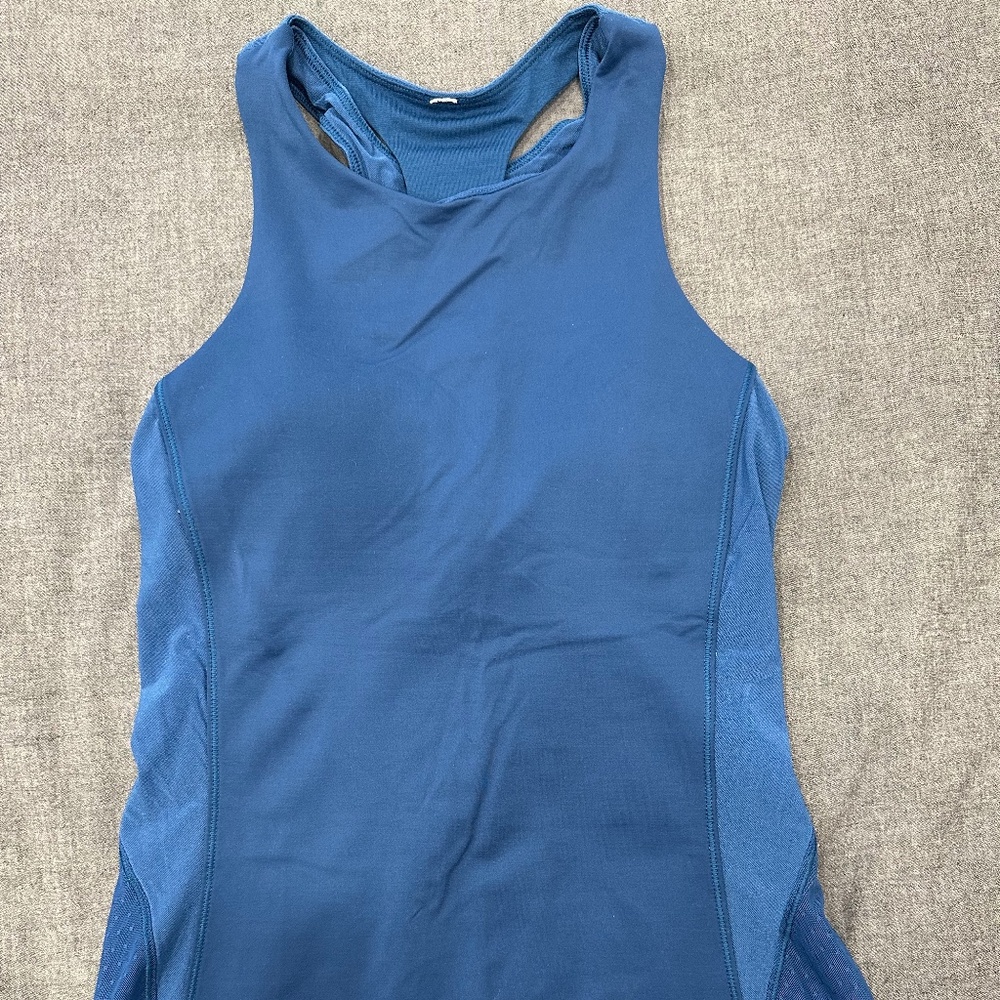 Lululemon Teal Racerback Tank with Built In Bra
